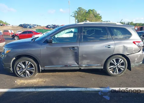 2017 Nissan Pathfinder Platinum z USA, uszkodzony, nr VIN 5N1DR2MN9HC609053